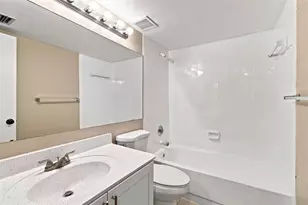 2424 W Tampa Bay Blvd, Tampa, FL 33607 - Photo 19