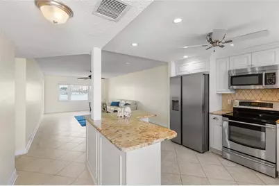 4775 Cove Circle #202, Saint Petersburg, FL 33708 - Photo 3