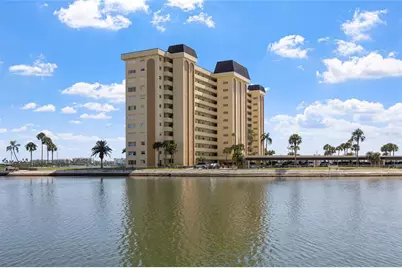 4775 Cove Circle #202, Saint Petersburg, FL 33708 - Photo 1