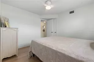 4775 Cove Cir, Saint Petersburg, FL 33708 - Photo 19