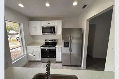 14915 Gentilly Place, Tampa, FL 33624 - Photo 7