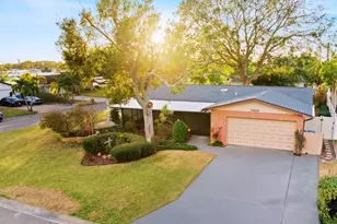 7400 Locust St NE, Saint Petersburg, FL 33702 - Photo 1