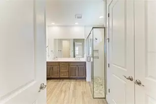 18530 Midsummer Pl, Venice, FL 34293 - Photo 33