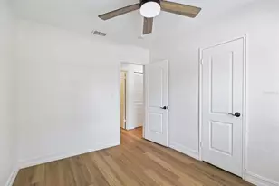 4006 S Shamrock Rd, Tampa, FL 33611 - Photo 23