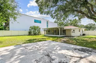 4006 S Shamrock Rd, Tampa, FL 33611 - Photo 27