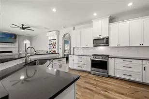 9323 Wellington Park Cir, Tampa, FL 33647 - Photo 25