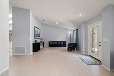 9211 Mill Circle, Tampa, FL 33647 - Photo 7