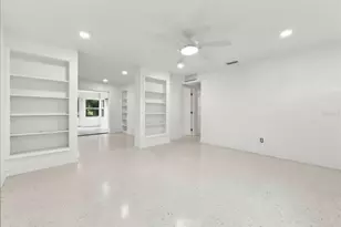 6100 35th Ave N, Saint Petersburg, FL 33710 - Photo 17