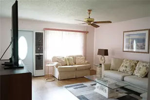 1904 Canterbury Ln, Sun City Center, FL 33573 - Photo 7