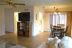 1904 Canterbury Ln, Sun City Center, FL 33573 - Photo 5