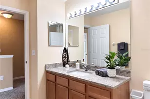 12276 Country White Cir, Tampa, FL 33635 - Photo 11