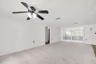 7825 Bloomfield Dr, Port Richey, FL 34668 - Photo 7