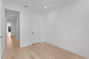 90 Columbia Dr, Tampa, FL 33606 - Photo 35