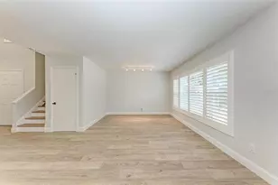 2927 W Gandy Blvd, Tampa, FL 33611 - Photo 17