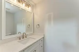 2927 W Gandy Blvd, Tampa, FL 33611 - Photo 9