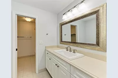 2927 W Gandy Boulevard, Tampa, FL 33611 - Photo 33