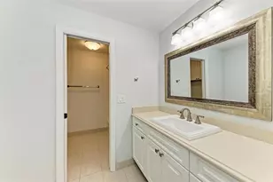 2927 W Gandy Blvd, Tampa, FL 33611 - Photo 33