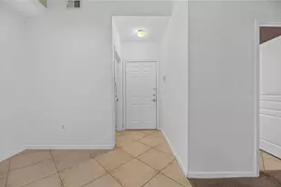 17108 Carrington Park Dr, Tampa, FL 33647 - Photo 5