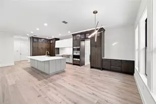 5104 W Evelyn Dr, Tampa, FL 33609 - Photo 9