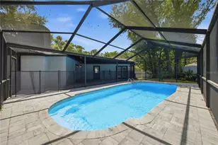 2005 Russell Dr, Tampa, FL 33618 - Photo 29