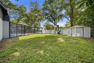 2005 Russell Dr, Tampa, FL 33618 - Photo 37