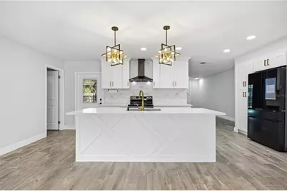 2005 Russell Drive, Tampa, FL 33618 - Photo 7