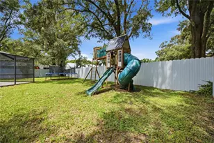 2005 Russell Dr, Tampa, FL 33618 - Photo 35