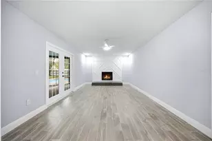 2005 Russell Dr, Tampa, FL 33618 - Photo 15