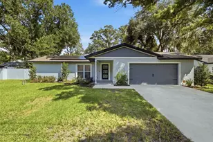 2005 Russell Dr, Tampa, FL 33618 - Photo 1