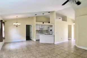 3072 Thoroughbred Loop W, Lakeland, FL 33811 - Photo 11