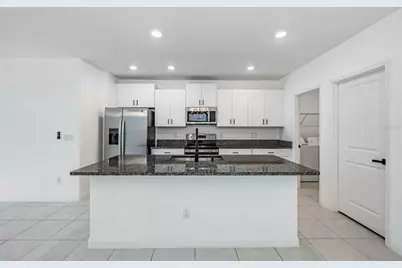 10112 Branching Ship Trace, Wesley Chapel, FL 33545 - Photo 7
