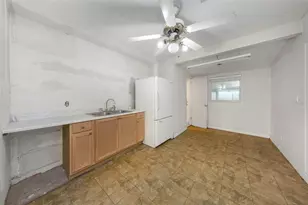 5621 11th Ave N, Saint Petersburg, FL 33710 - Photo 7