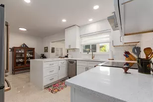 63 Nicholas Dr, Dunedin, FL 34698 - Photo 11