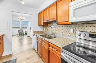 7200 Sunshine Skyway Ln S, Saint Petersburg, FL 33711 - Photo 17