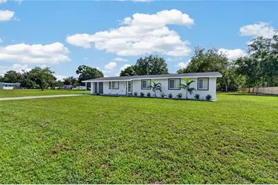 4609 60th Street E, Bradenton, FL 34203 - Photo 5