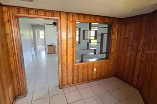 1028 Sunshine Dr E, Lakeland, FL 33801 - Photo 5