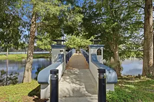 10438 Green Links Dr, Tampa, FL 33626 - Photo 45