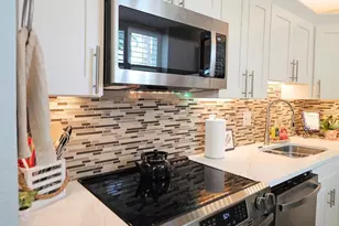 7560 Bay Island Dr S, South Pasadena, FL 33707 - Photo 11