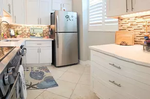 7560 Bay Island Dr S, South Pasadena, FL 33707 - Photo 9