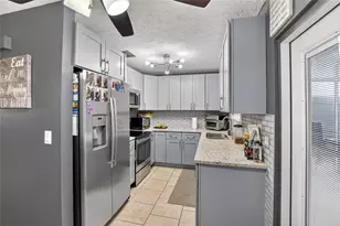 6424 Rockpointe Dr, Tampa, FL 33634 - Photo 7