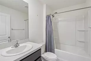 36945 Goffaux Loop, Zephyrhills, FL 33541 - Photo 17