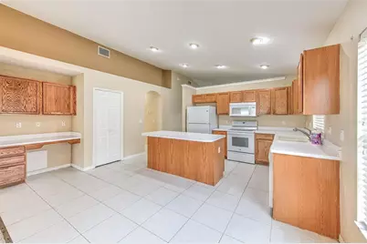 3945 Hampton Hills Drive, Lakeland, FL 33810 - Photo 11