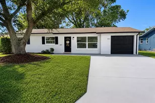 482 Oakwood Dr, Dunedin, FL 34698 - Photo 1
