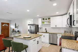 482 Oakwood Dr, Dunedin, FL 34698 - Photo 5