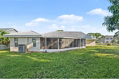 2500 62nd Avenue S, Saint Petersburg, FL 33712 - Photo 17