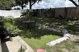 8331 Paddlewheel St, Tampa, FL 33637 - Photo 9