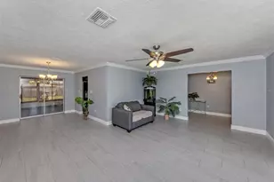 2161 Inner Cass Cir, Sarasota, FL 34231 - Photo 17