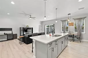 3219 E Emma St, Tampa, FL 33610 - Photo 9