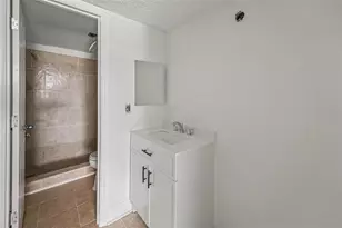 200 Countryclub Dr, Largo, FL 33771 - Photo 9