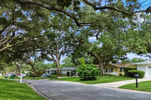 2040 Forest Dr, Clearwater, FL 33763 - Photo 5